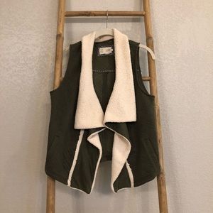 💙 4/$20 Anthropologie Vest